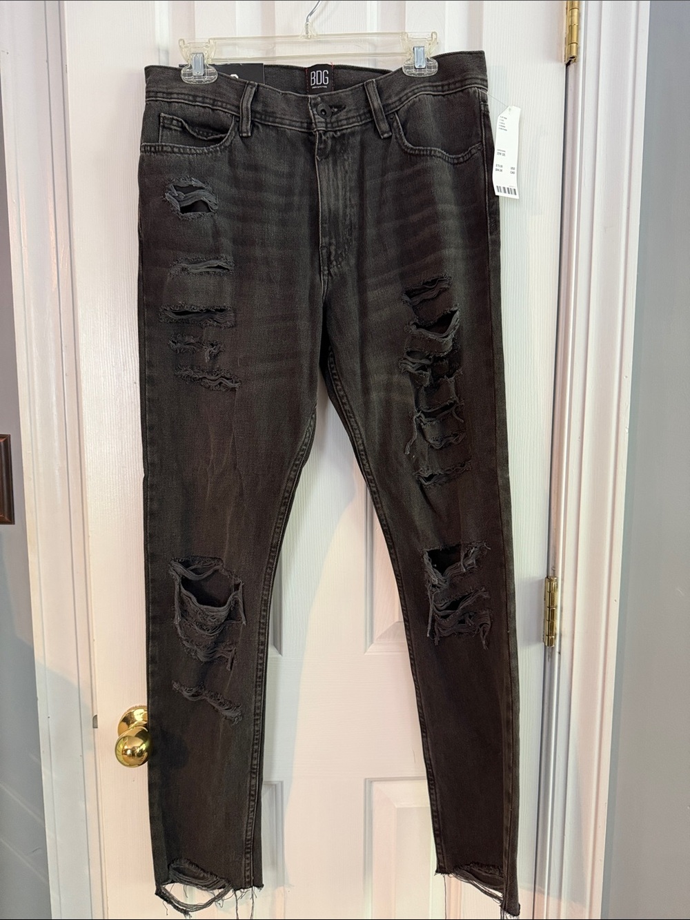 NWT Men’s BDG Urban Outfitters lDistressed Black Skinny Jeans Size 32 x 32